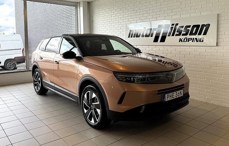 Brun Begagnad 2025 Opel Grandland X Ultimate SUV | 449 500 kr - Bild 1/4
