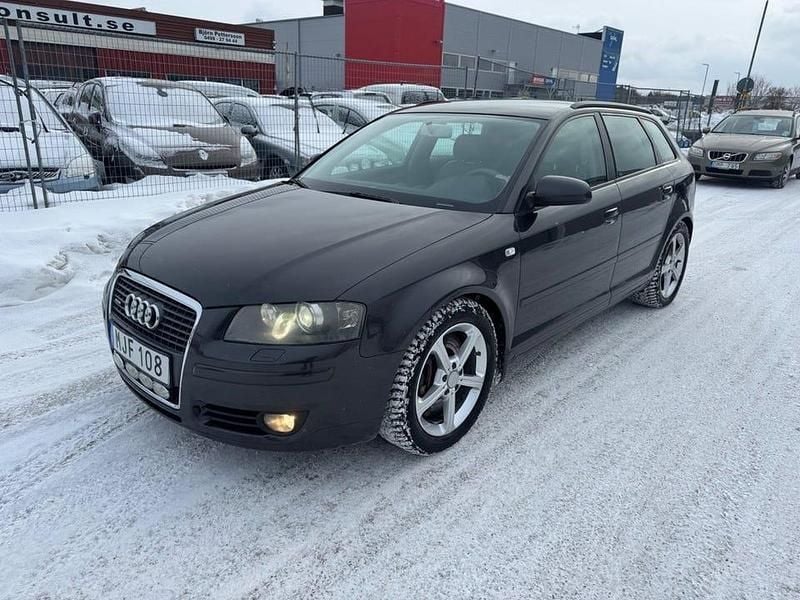 Begagnad Audi A3 Comfort 250 HK (183 kW) 2007 Gråmetallic Halvkombi