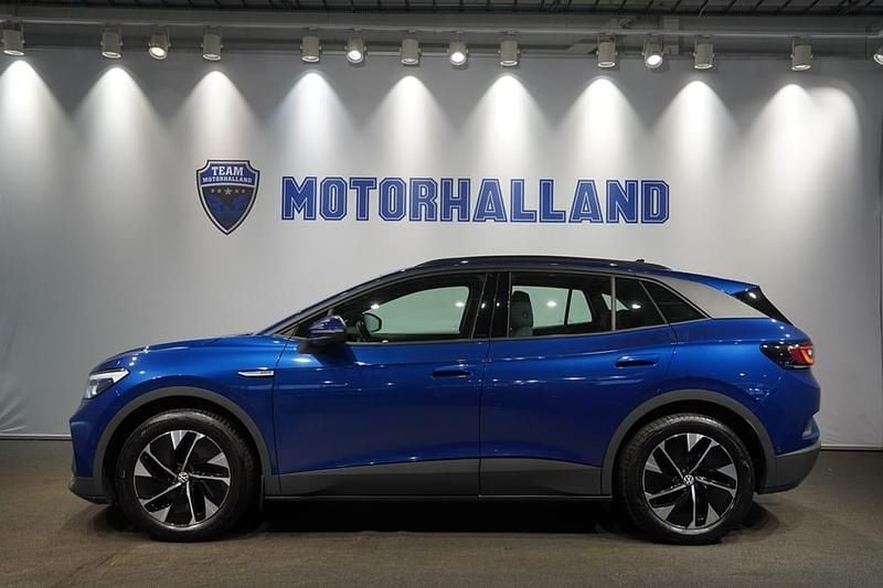 Blå Begagnad 2023 VW ID.4 Pro Performance SUV | 289 900 kr (Marknadspris) - Bild 1/4