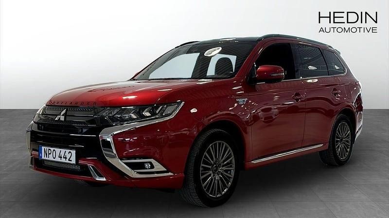 Begagnad Mitsubishi Outlander 177 HK (130 kW) 2018 Röd SUV