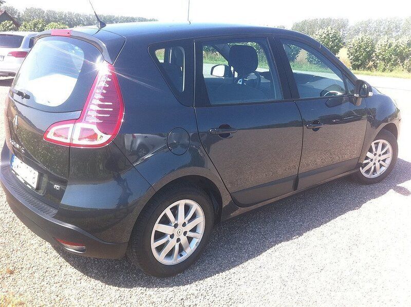 Begagnad Renault Scénic III 131 HK (96 kW) 2009 Mörkgrå Minibuss