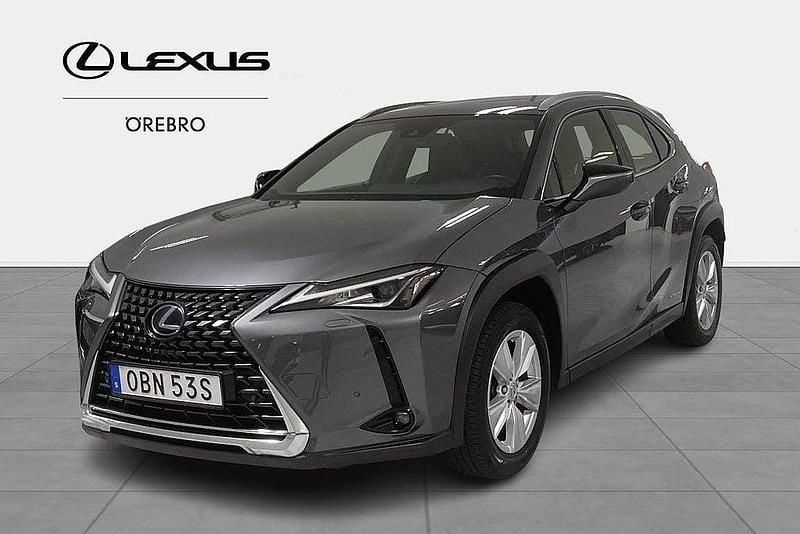 Grå Begagnad 2020 Lexus UX 250h E-FOUR SUV | 264 900 kr (Marknadspris) - Bild 1/4