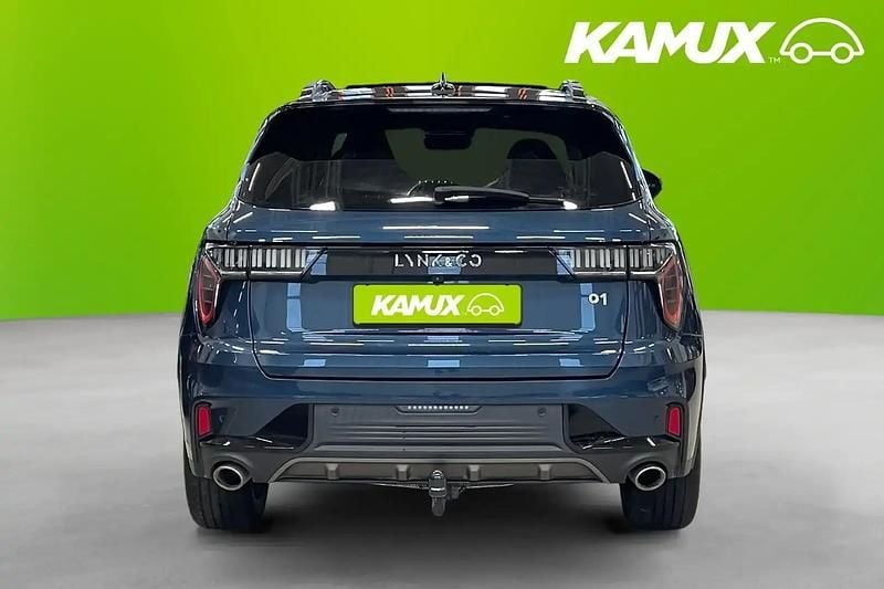Begagnad Lynk & Co 01 261 HK (191 kW) 2022 Blå SUV