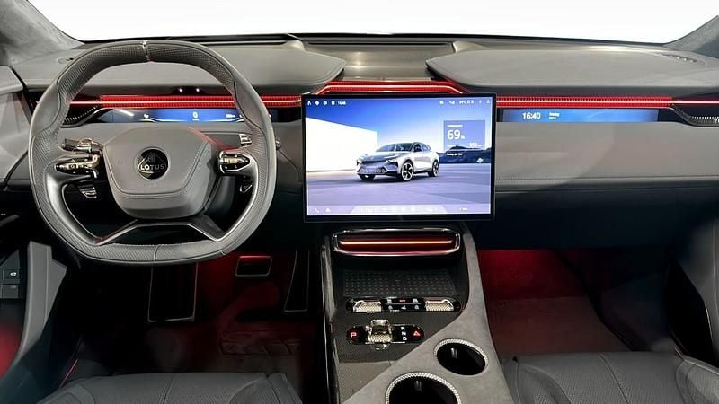 Begagnad Lotus Eletre 450 kW (612 HK) 2023 Grå (grey) SUV