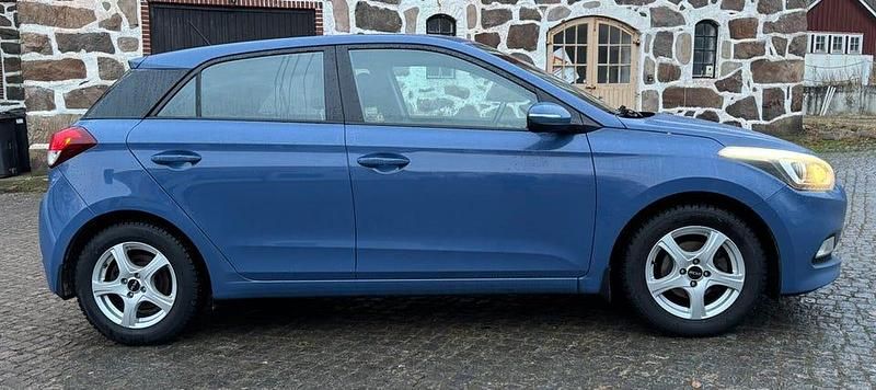 Begagnad Hyundai i20 84 HK (61 kW) 2016