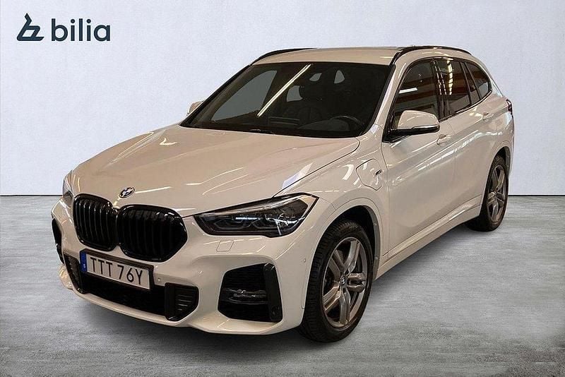 Vit Begagnad 2022 BMW X1 M Sport SUV | 339 000 kr (Lite dyr) - Bild 1/4