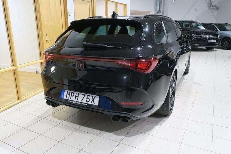 Begagnad Cupra Leon 310 HK (228 kW) 2023 Svart Kombi