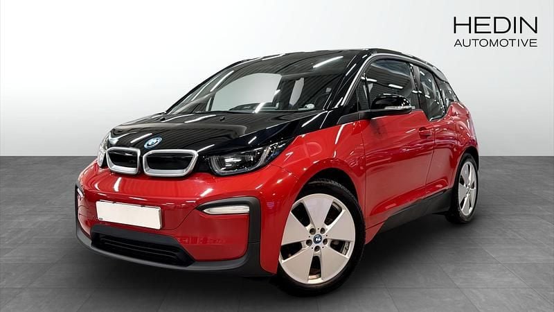 Röd Begagnad 2018 BMW i3 Comfort Edition Sedan | 174 700 kr (Marknadspris) - Bild 1/4