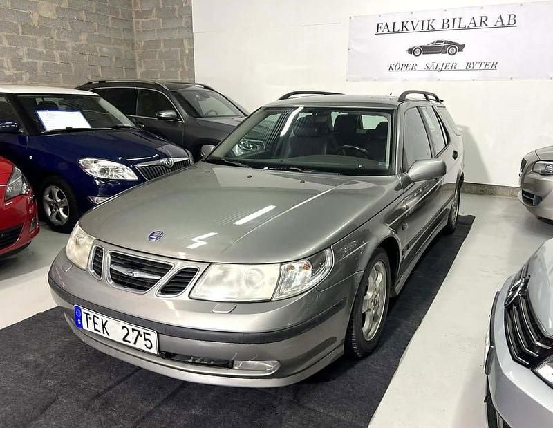 Begagnad Saab 9-5 Aero 250 HK (183 kW) 2002 Ljusgrå Kombi