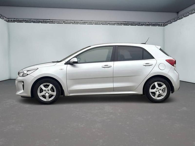 Begagnad Kia Rio 84 HK (61 kW) 2020 Grå