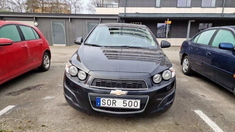 Svart Begagnad 2012 Chevrolet Aveo Halvkombi | 33 000 kr (Marknadspris) - Bild 1/4