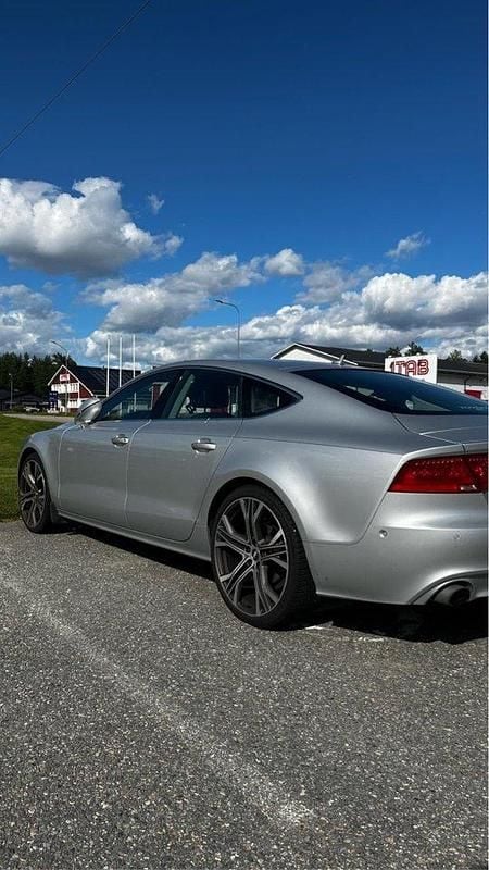 Silver Begagnad 2012 Audi A7 Sportback Halvkombi | 195 000 kr (Bra pris) - Bild 1/4