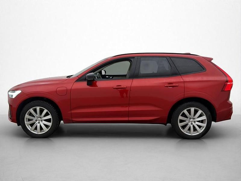Begagnad Volvo XC60 Plus 350 HK (257 kW) 2022 Röd SUV