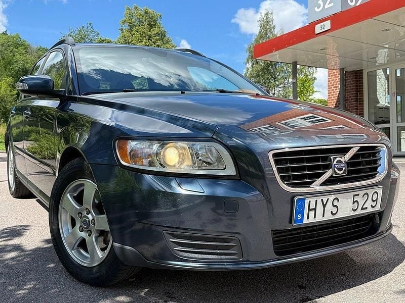 Blå Begagnad 2008 Volvo V50 Kombi | 29 900 kr (Bra pris) - Bild 1/4