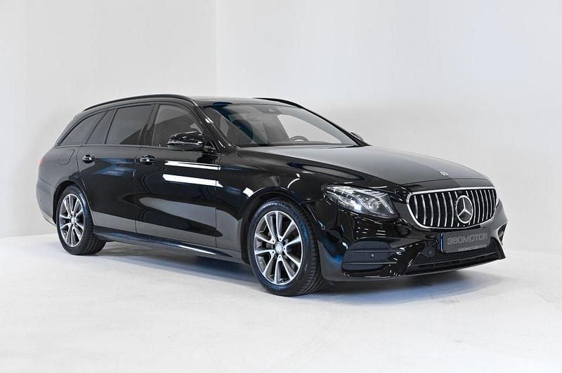 Svart Begagnad 2018 Mercedes E220 AMG Kombi | 329 900 kr (Marknadspris) - Bild 1/4