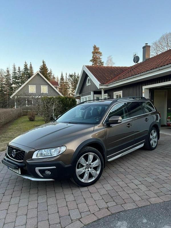 Brun Begagnad 2016 Volvo XC70 Standard SUV | 299 000 kr (Dyr) - Bild 1/1