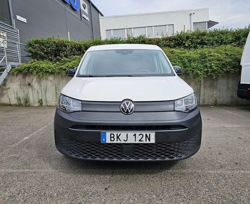 Begagnad VW Caddy Maxi 122 HK (89 kW) 2023 Vit Minibuss