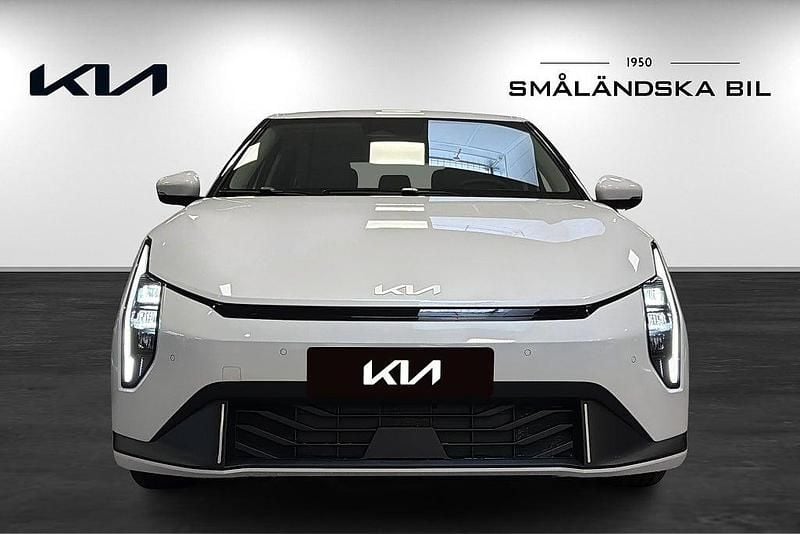 Ny Kia EV4 110 kW (150 HK) 2026 Vit Halvkombi