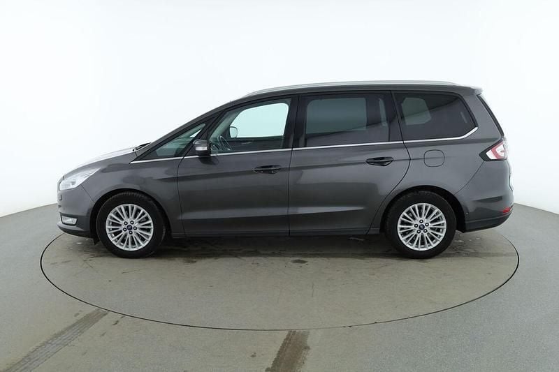 Begagnad Ford Galaxy Titanium 182 HK (133 kW) 2017 Grå Minibuss
