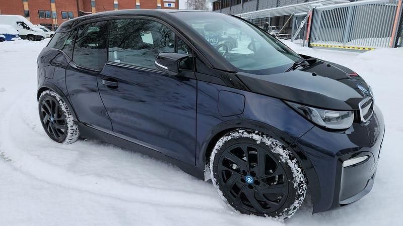 Begagnad BMW i3 135 kW (184 HK) 2018 Imperial blue / frozen grey met Halvkombi