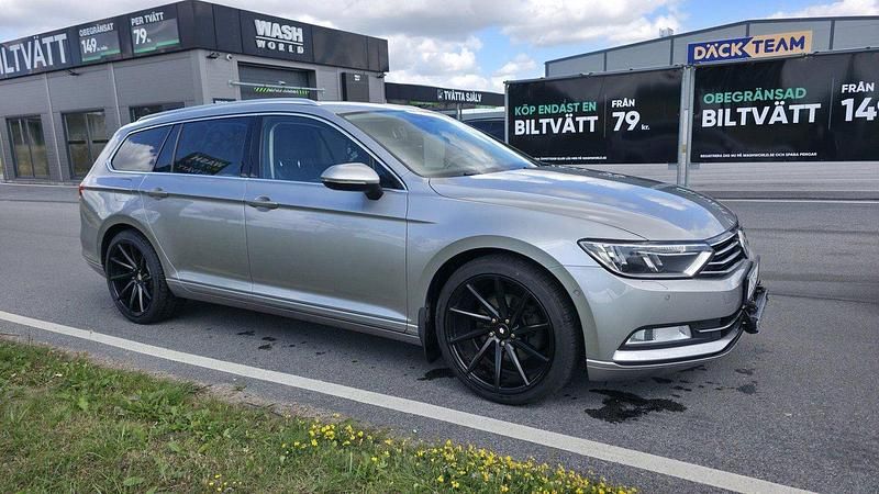 Silver Begagnad 2015 VW Passat Kombi | 142 000 kr (Marknadspris) - Bild 1/4