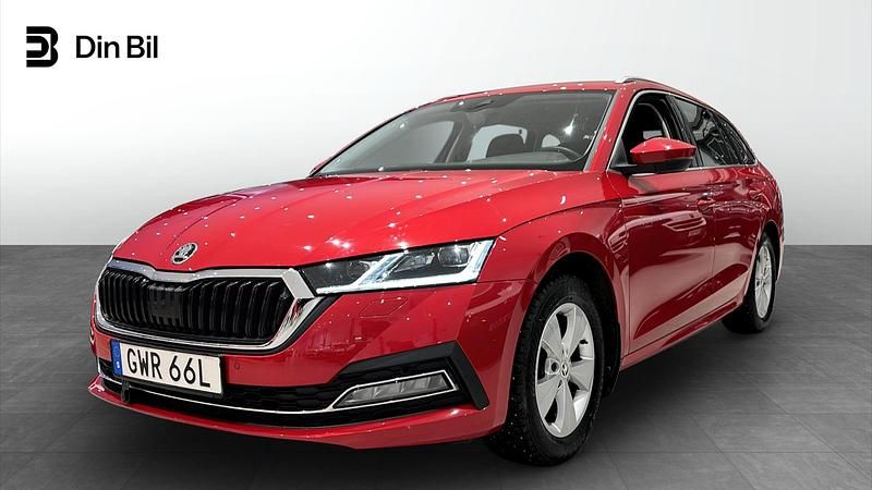 Begagnad Skoda Octavia Style 150 HK (110 kW) 2022 Röd Kombi