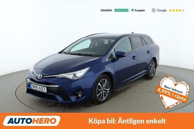 Begagnad Toyota Avensis Active 154 HK (113 kW) 2015 Blå Kombi