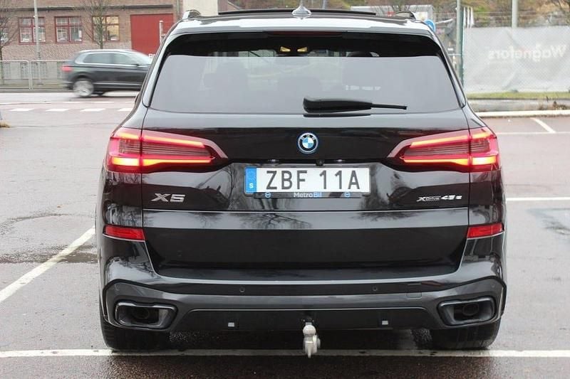 Begagnad BMW X5 Shadowline 394 HK (289 kW) 2022 Safirsvart metallic SUV