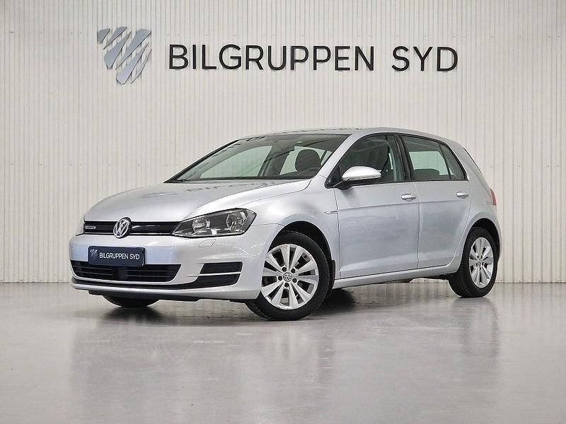 Silver Begagnad 2016 VW Golf VII Halvkombi | 134 900 kr (Marknadspris) - Bild 1/4