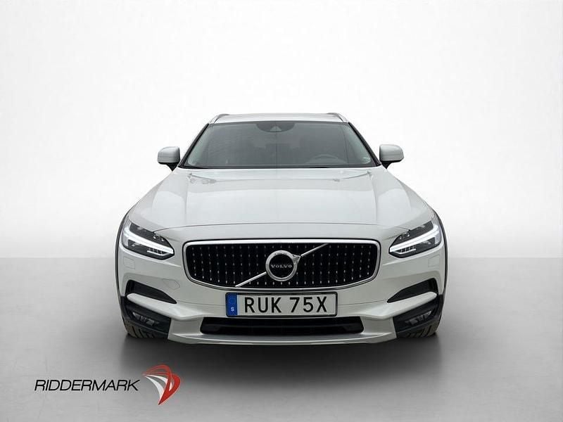 Begagnad Volvo V90 CC 190 HK (139 kW) 2020 Vit Kombi