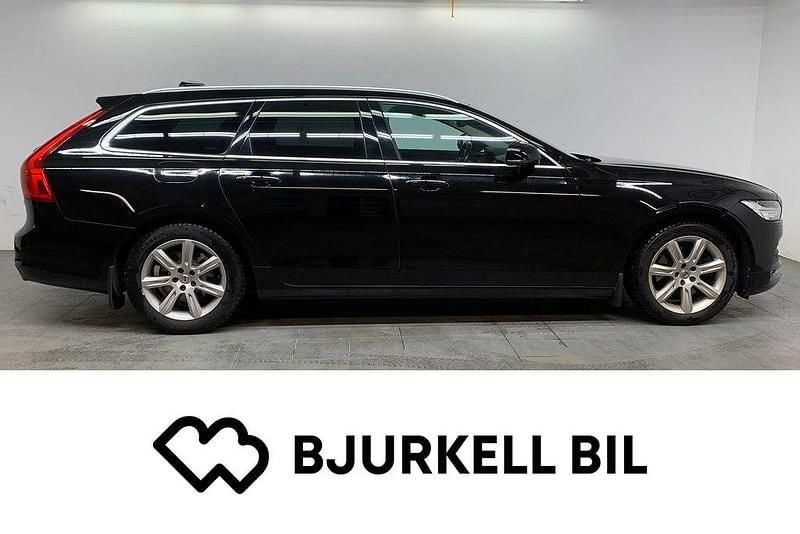 Svart Begagnad 2016 Volvo V90 Momentum Kombi | 149 900 kr (Marknadspris) - Bild 1/4