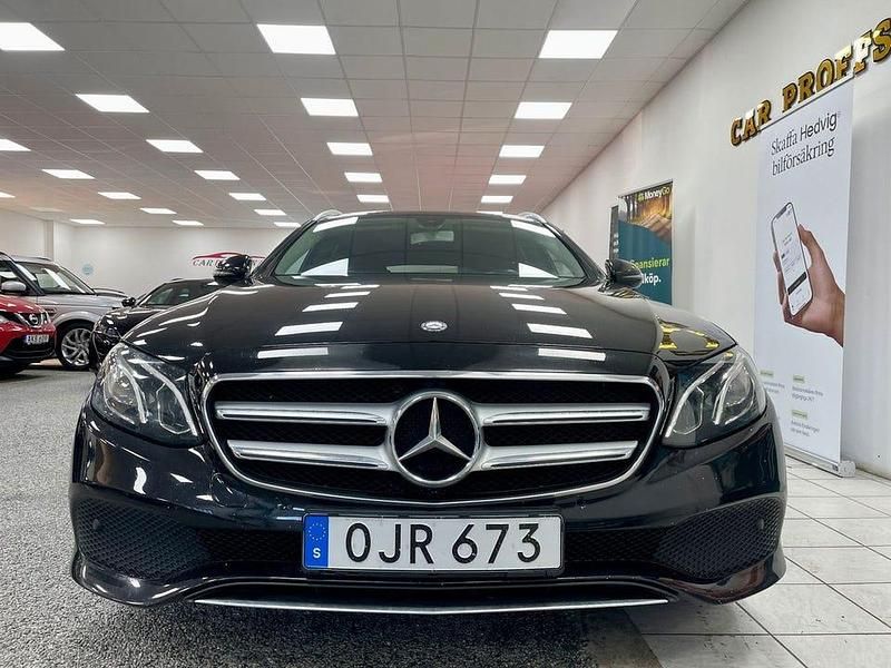 Begagnad Mercedes E250 Avantgarde 211 HK (155 kW) 2017 Svart Kombi