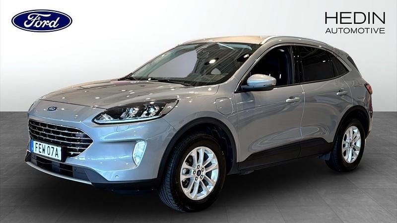 Grå (grey) Begagnad 2022 Ford Kuga Titanium SUV | 244 900 kr (Marknadspris) - Bild 1/4