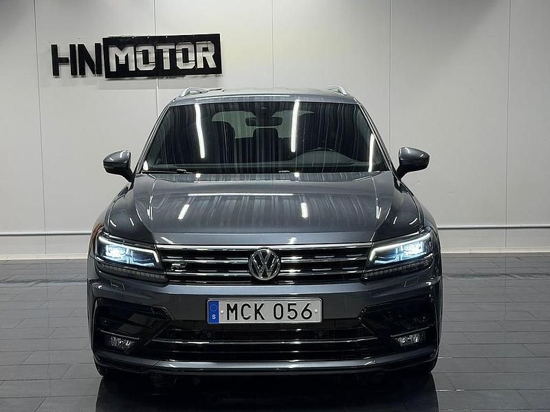 Begagnad VW Tiguan Allspace 190 HK (139 kW) 2018 Mörkgrå SUV