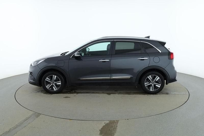 Begagnad Kia Niro Advance 141 HK (103 kW) 2021 Grå SUV