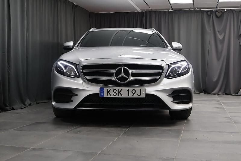 Begagnad Mercedes E300 AMG line 194 HK (142 kW) 2020 Silver Kombi