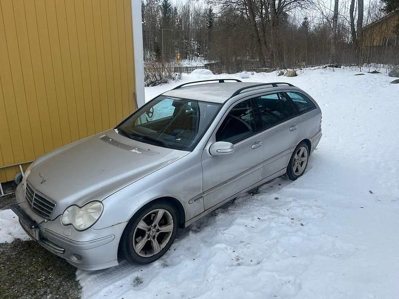 Begagnad Mercedes C180 143 HK (105 kW) 2007