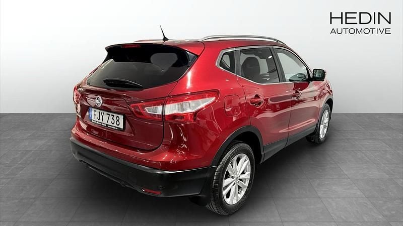 Begagnad Nissan Qashqai N-Connecta 110 HK (80 kW) 2017 Röd SUV
