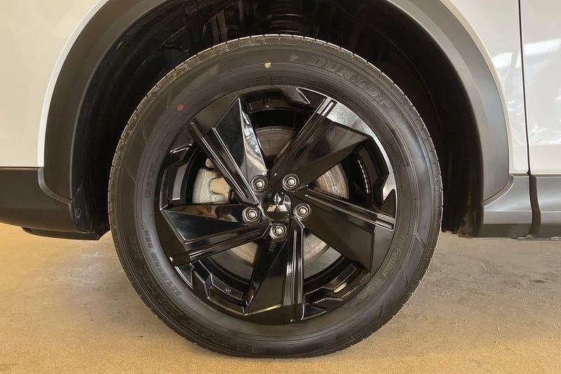 Begagnad Mitsubishi Eclipse Cross 188 HK (138 kW) 2023 Vit SUV