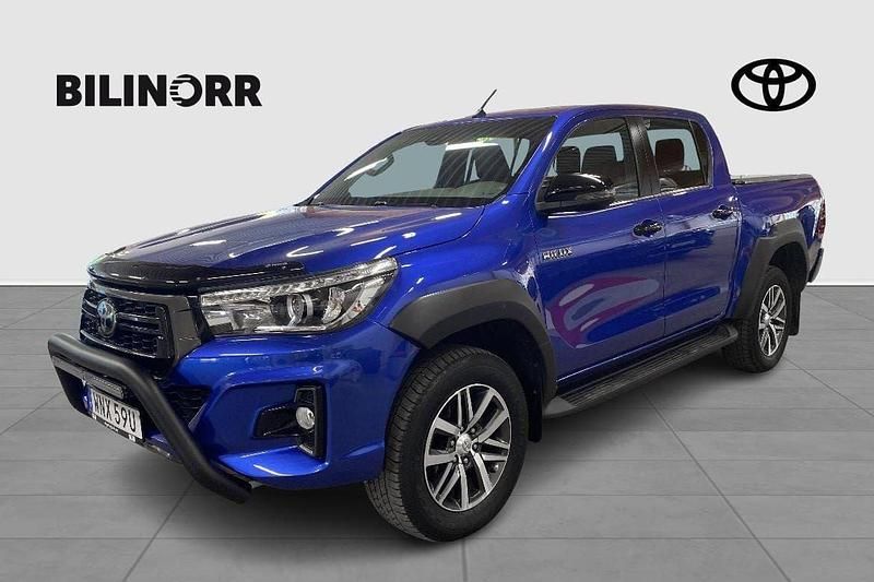 Blå Begagnad 2019 Toyota HiLux Pickup | 439 900 kr (Lite dyr) - Bild 1/4