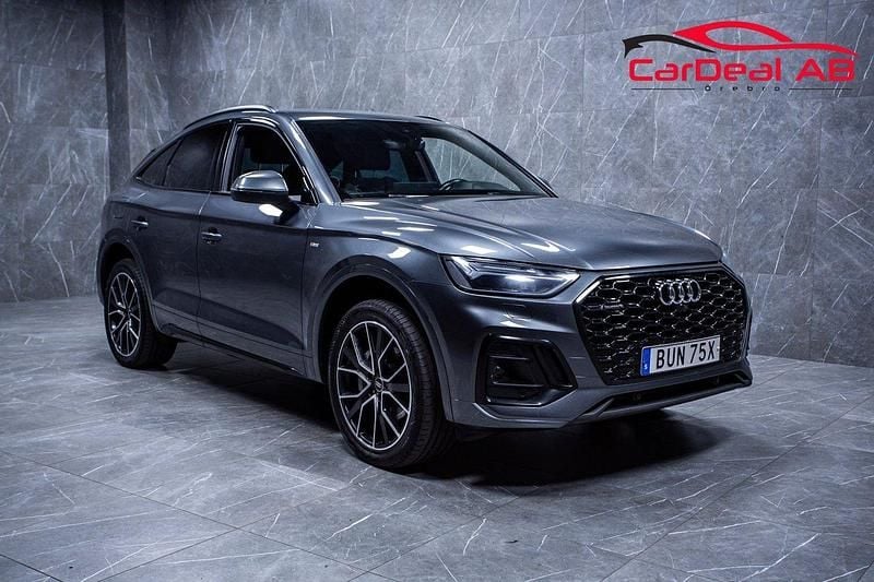 Grå Begagnad 2022 Audi Q5 Sportback S-Line SUV | 419 800 kr (Bra pris) - Bild 1/4