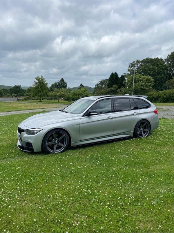 Silver Begagnad 2014 BMW 335 M Sport Kombi | 260 000 kr (Marknadspris) - Bild 1/4