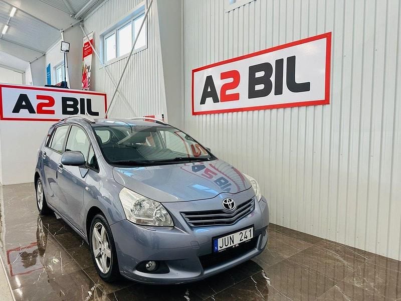 Blå Begagnad 2009 Toyota Verso Business Edition Minibuss | 44 900 kr (Superpris) - Bild 1/4