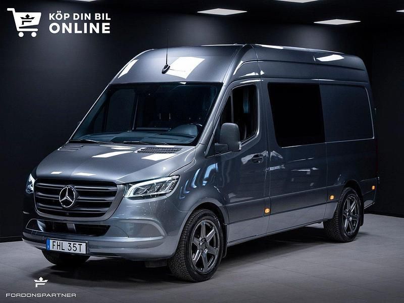Grå Begagnad 2023 Mercedes Sprinter Van | 719 900 kr - Bild 1/4