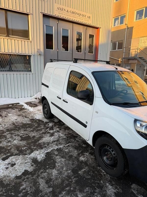 Begagnad Renault Kangoo 44 kW (60 HK) 2016 Minibuss