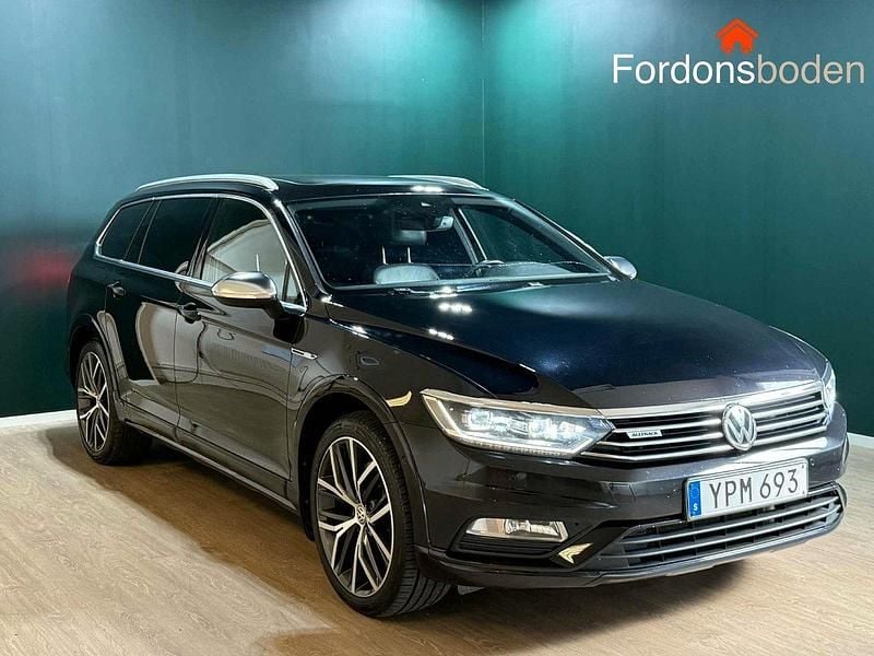 Svart Begagnad 2017 VW Passat Alltrack GTS Kombi | 249 800 kr (Lite dyr) - Bild 1/4