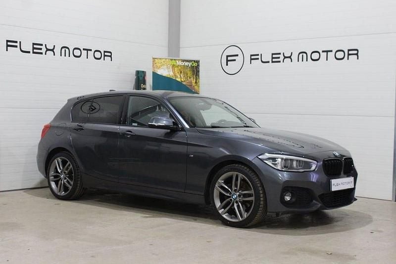 Begagnad BMW 118 M Sport 150 HK (110 kW) 2017 Grå Halvkombi