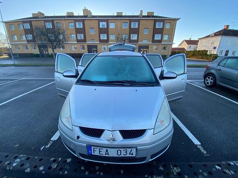 Begagnad Mitsubishi Colt 95 HK (69 kW) 2007 Halvkombi