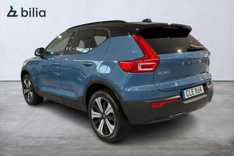 Begagnad Volvo XC40 Single Motor 175 kW (238 HK) 2022 Blå SUV