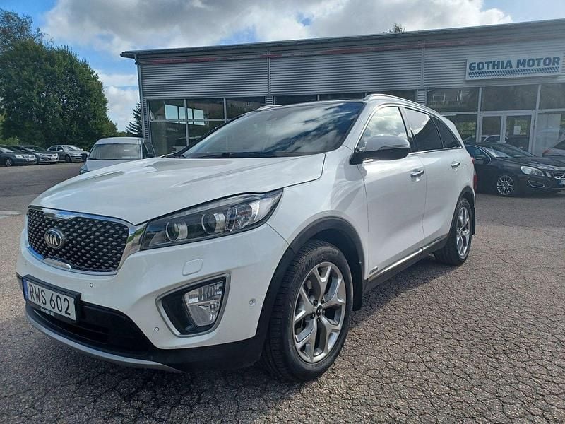 Vit Begagnad 2016 Kia Sorento SUV | 209 900 kr (Marknadspris) - Bild 1/4